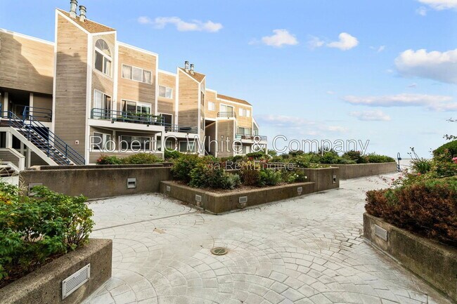 Foto del edificio - 38 Harbour Close