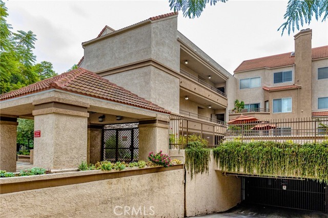 Building Photo - 501 E Del Mar Blvd