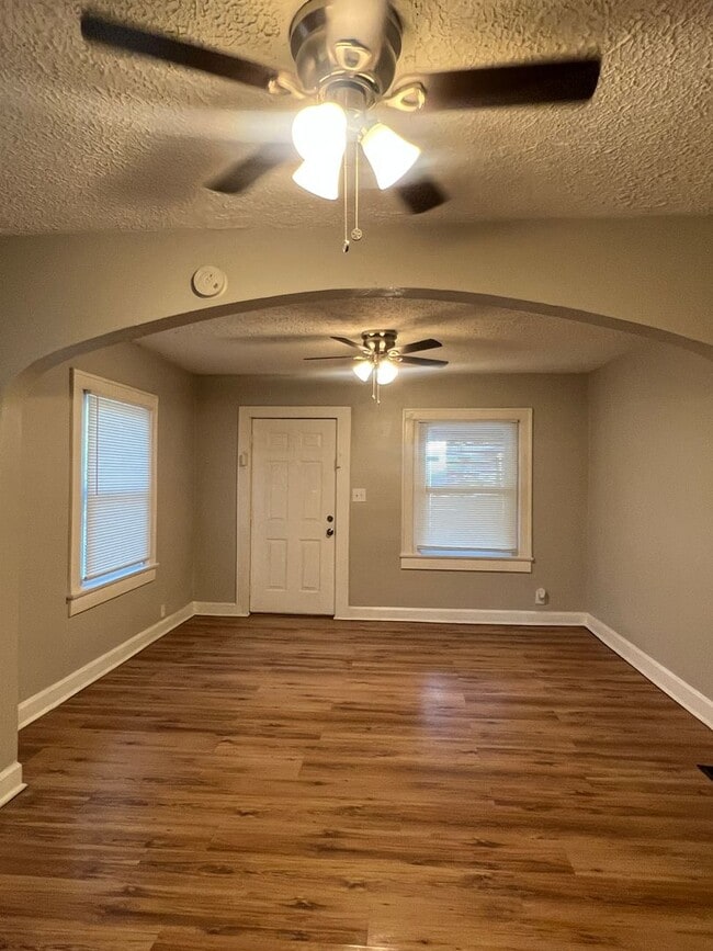 Foto del edificio - 2914 Winthrop Ave