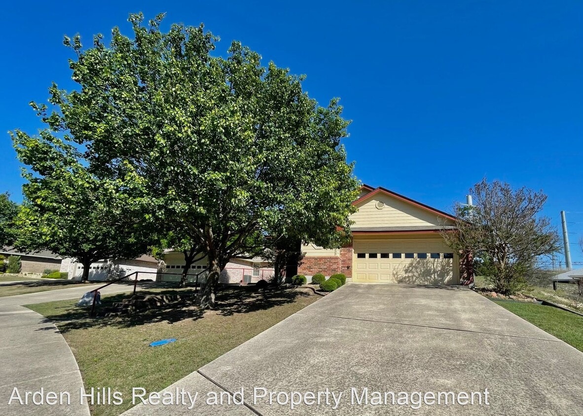 458 Vicksburg Ave, Kerrville, TX 78028 House Rental in Kerrville, TX