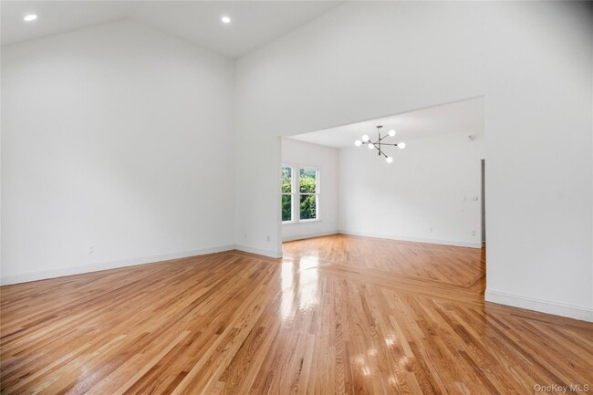 Foto del edificio - 10 Osborne Ln