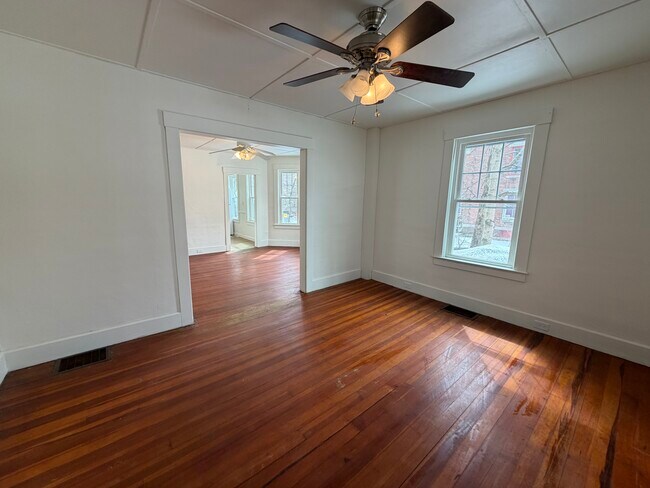 Foto del edificio - 78-80 Central Street LLC