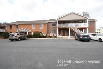 Building Photo - 1027-4B Chicago Ave