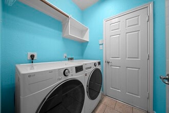 Building Photo - 42 Ebony Oaks Pl