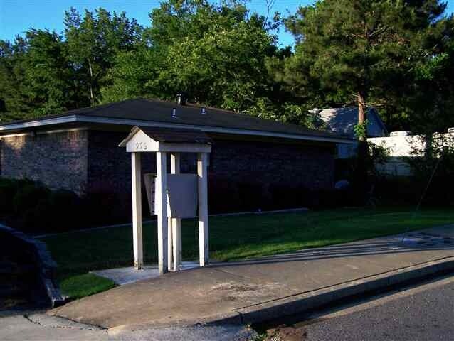 Primary Photo - 222 Family Park Rd