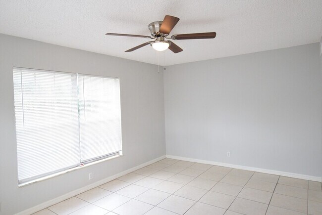 Foto del edificio - 920 New York Ave W