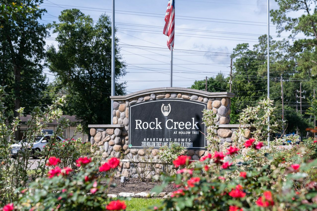 Rock Creek at Hollow Tree - 200 Hollow Tree Ln Houston, TX - Apartments ...