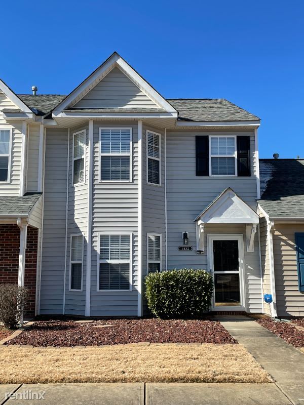 Primary Photo - 2 br, 2.5 bath Townhome - 1032 Eagles Nest Ln