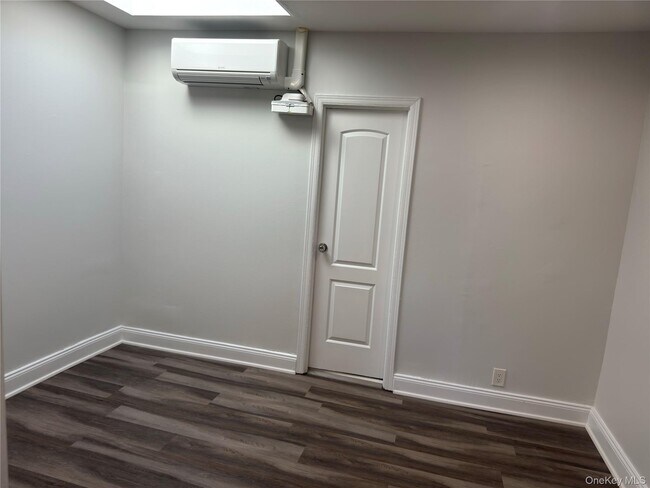 Foto del edificio - 219-07 Jamaica Ave