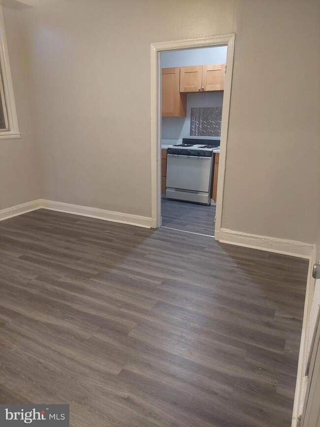 2550 W Lombard St Unit 1R, Baltimore, MD 21223 - Room for Rent in ...