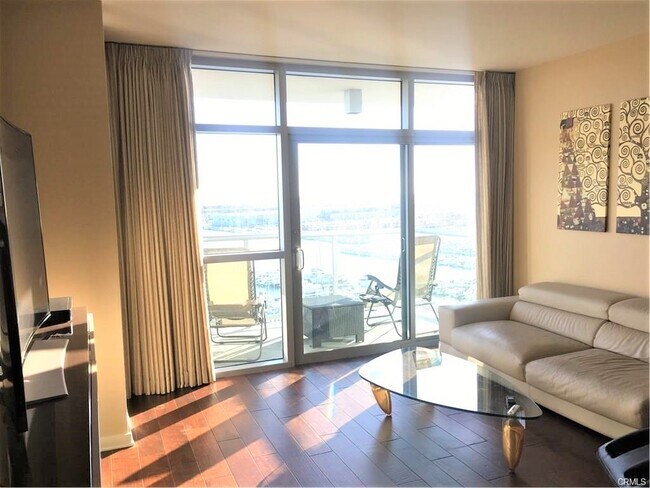 Foto del edificio - 13700 Marina Pointe Dr
