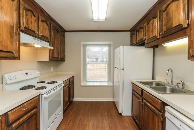 Foto del edificio - 1012 Red Oak Dr