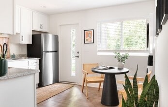 Building Photo - Canopy East Lake Apartments