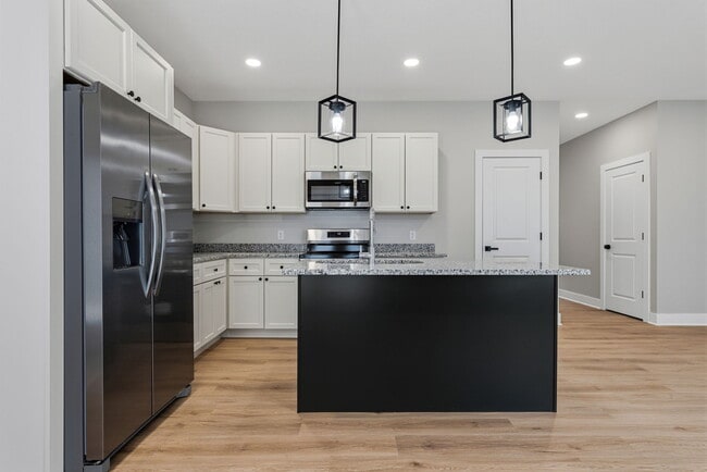 Building Photo - Ridge Pointe Duplexes
