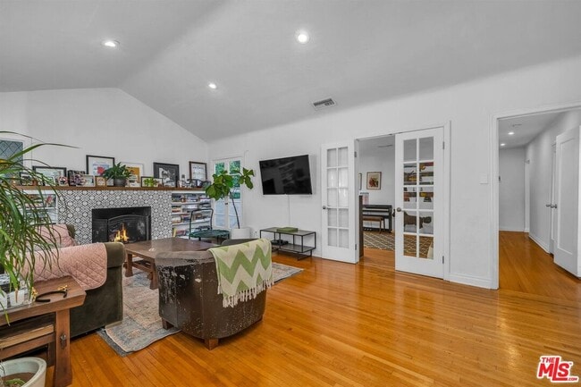 Building Photo - 6249 Del Valle Dr