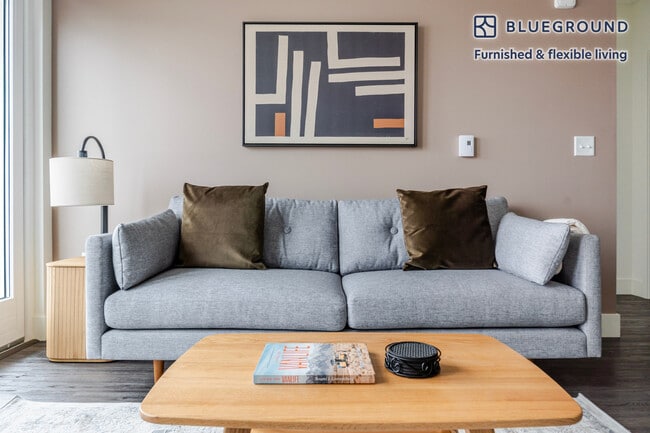 Foto del edificio - 19888 40th Ave W