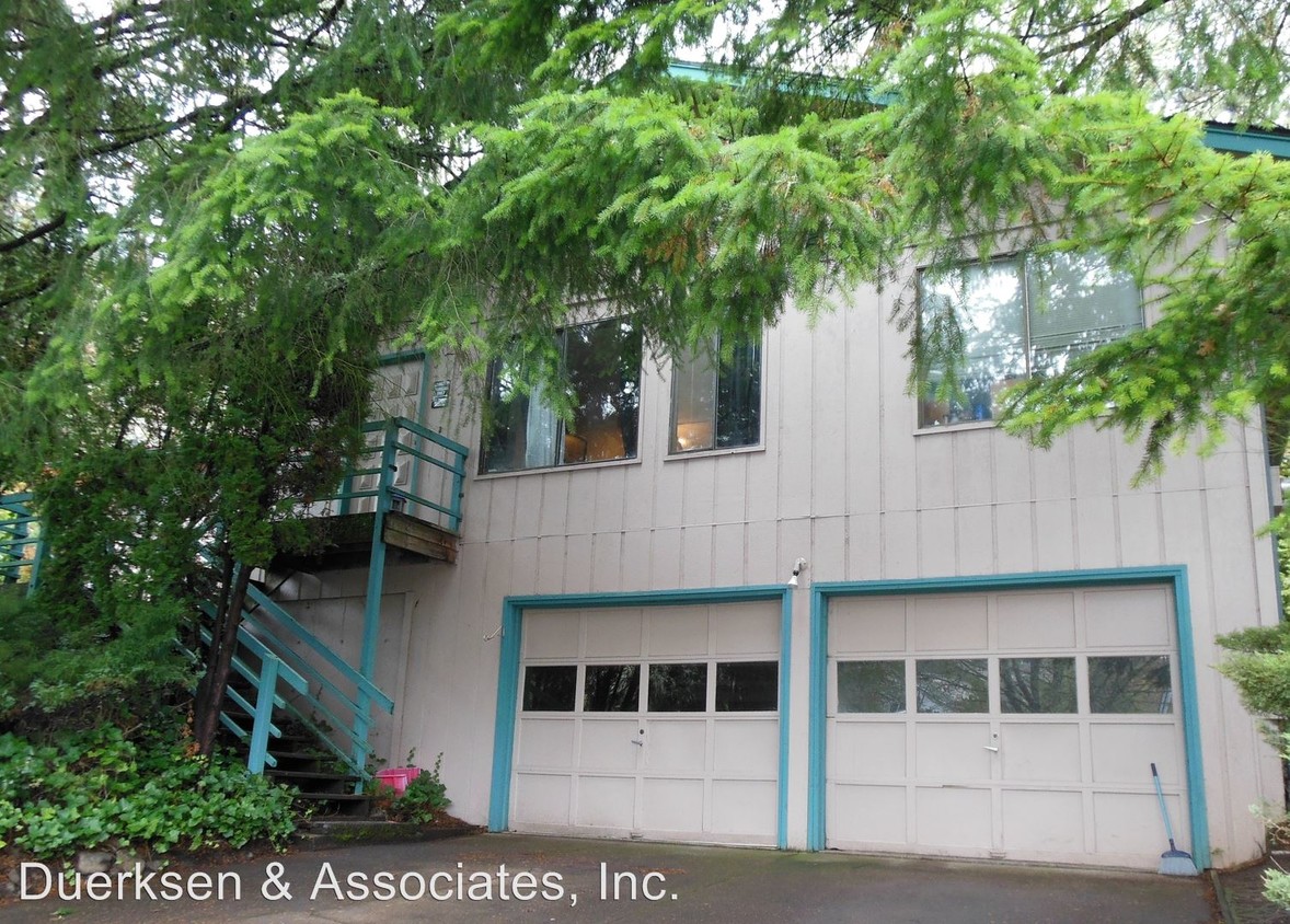 Primary Photo - 2985-2995 NW Glenridge Dr