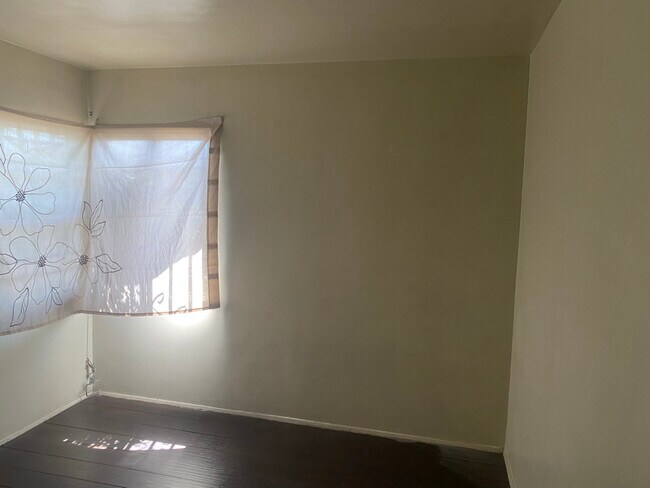 Foto del edificio - 4364 Ascot Ave