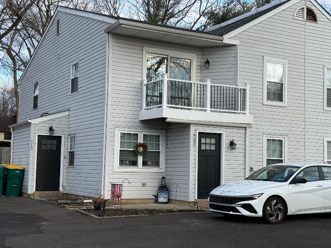 Building Photo - 713 Timber Ln