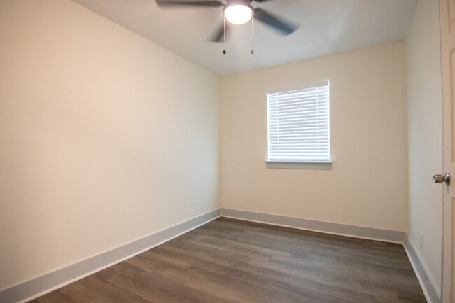 Foto del edificio - 5390 Margo Ln