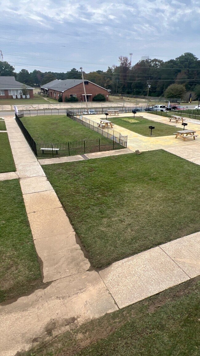 Building Photo - 280 Central Ave