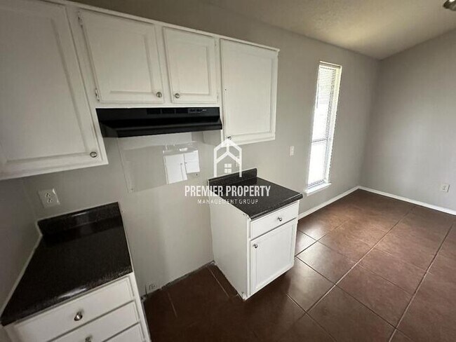 Building Photo - 5743 French Market Cir S