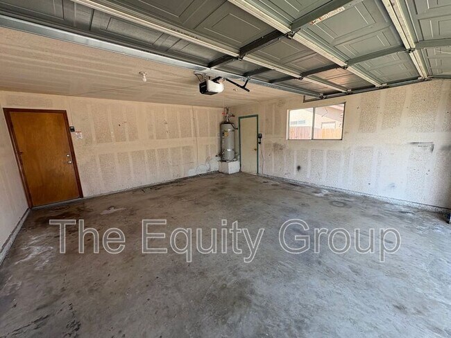 Foto del edificio - 420 Benjamin Ct