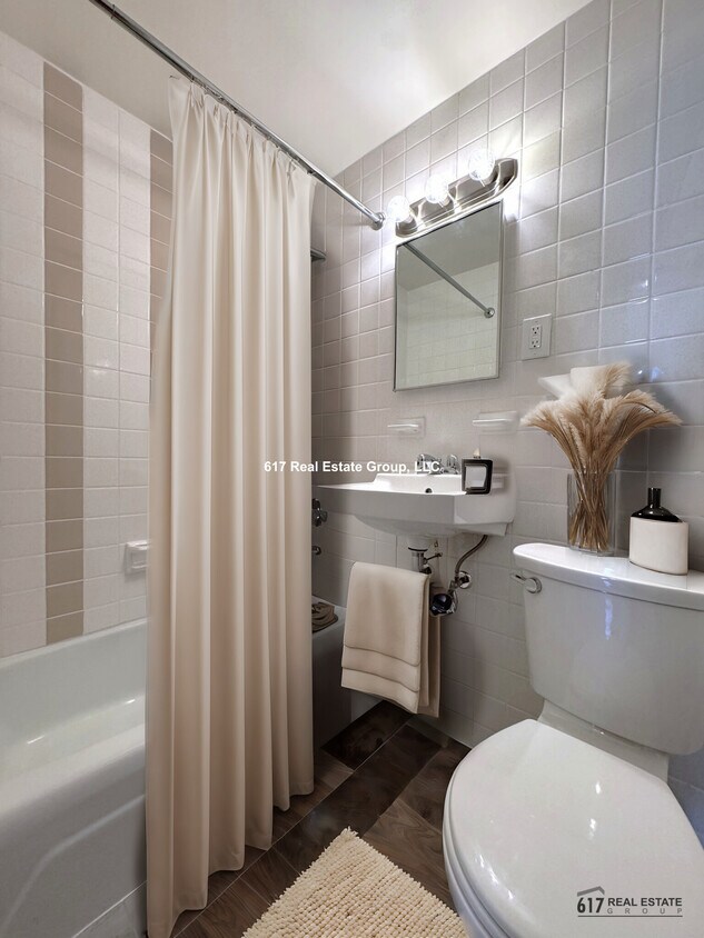 Foto del edificio - 176 N Beacon St