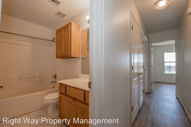 Building Photo - 8210 NW 78th Terrace