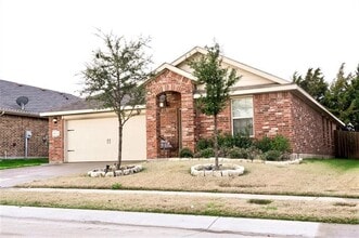 Building Photo - 2544 Saldana Dr