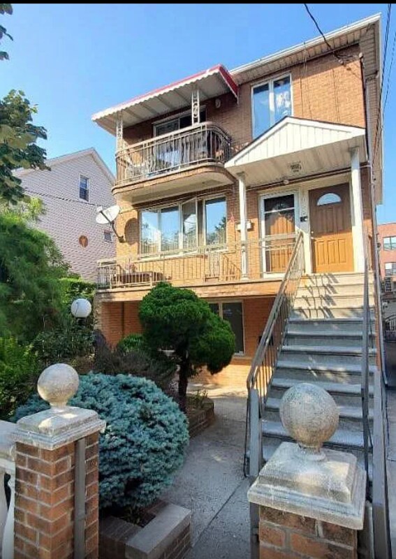 Primary Photo - 1455 72nd St