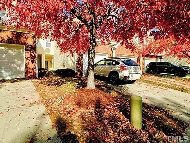 Foto del edificio - 2609 Forest Shadows Ln