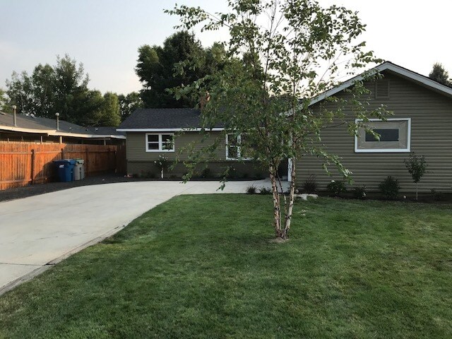 East End Remodel - 709 E Lenz St
