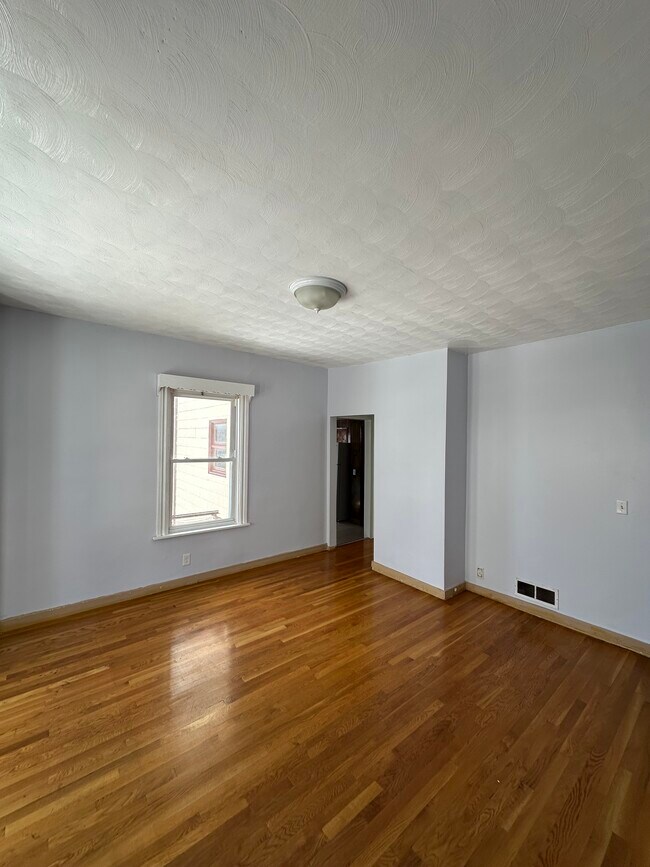 Foto del edificio - 47 Gould Ave