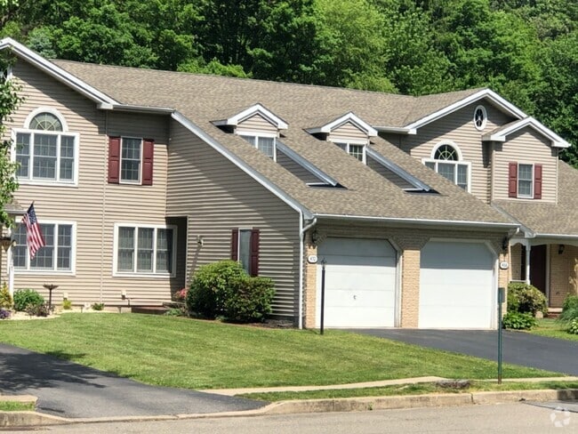 Building Photo - 470 Meadow Ln