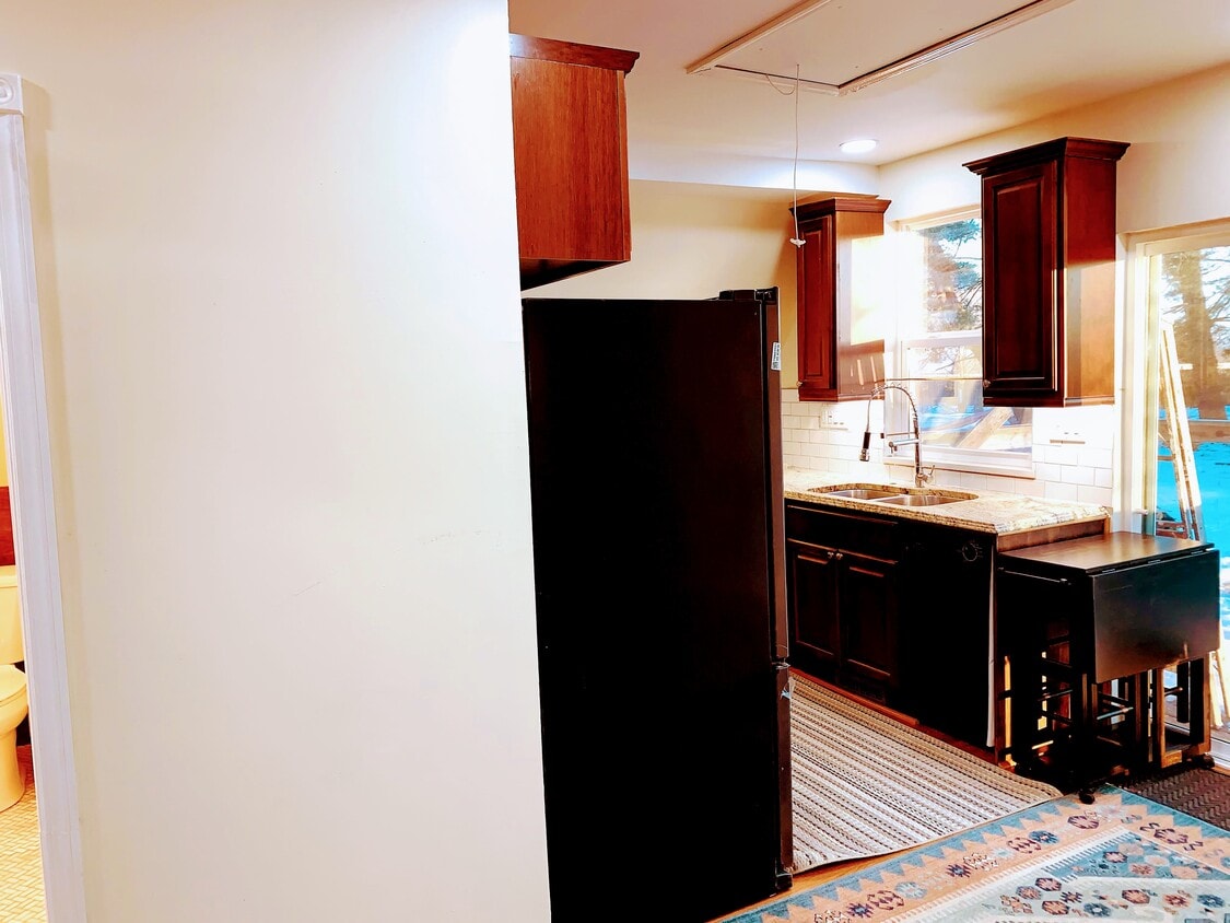 Primary Photo - 20 Reichold Rd