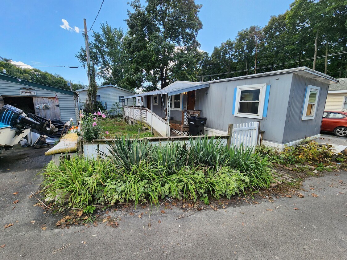 24 Row B Way, Troy, NY 12182 House Rental in Troy, NY