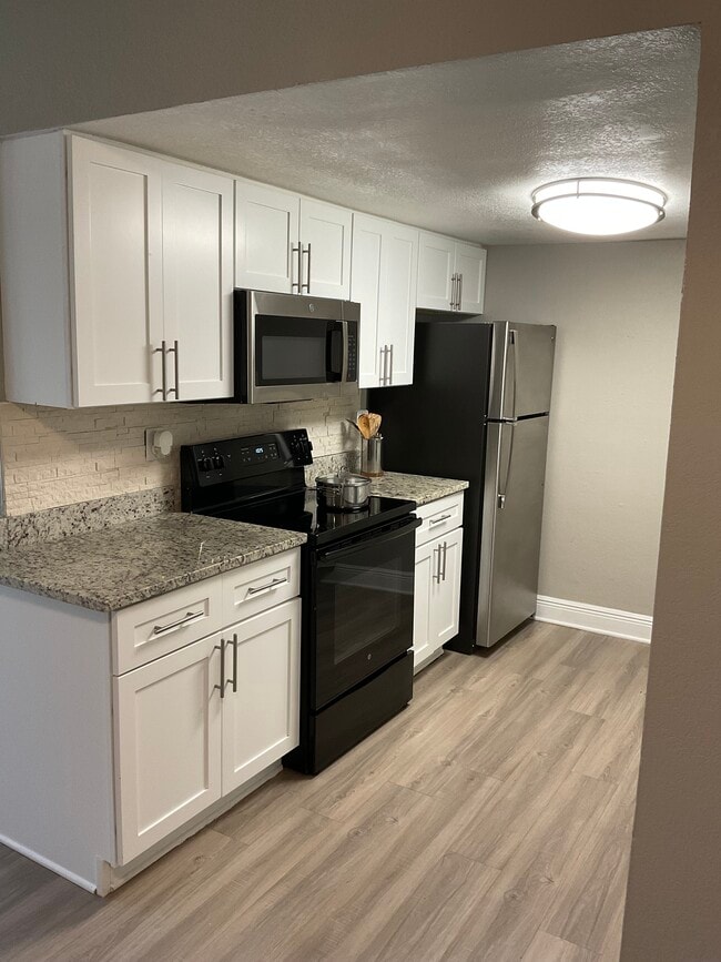 Foto del edificio - River Rock Apartments