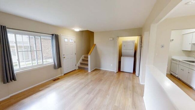 Foto del edificio - 529 Longshore Dr
