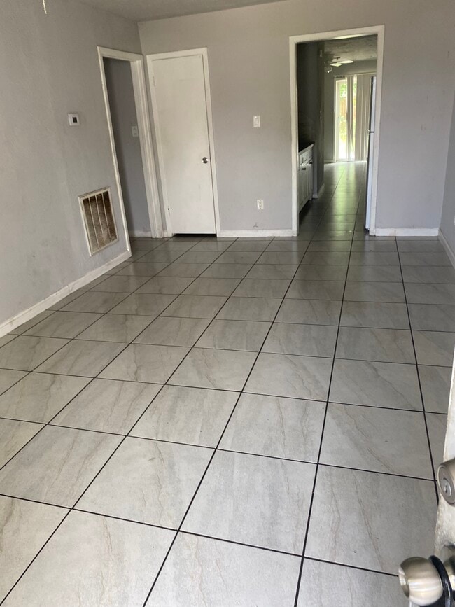 Foto del edificio - 8019 Beech Cove Ln