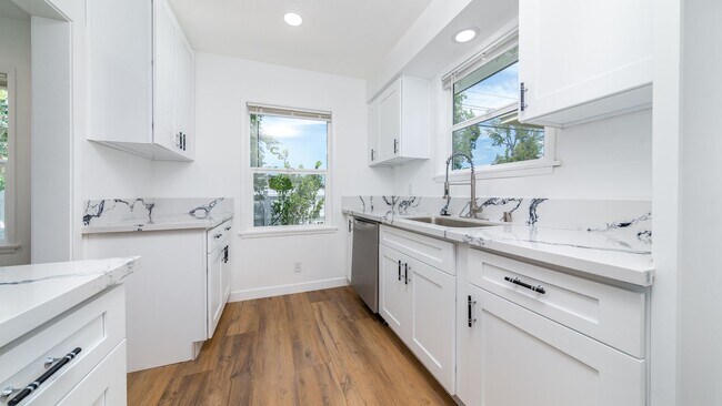 Foto del edificio - Move-in Special !