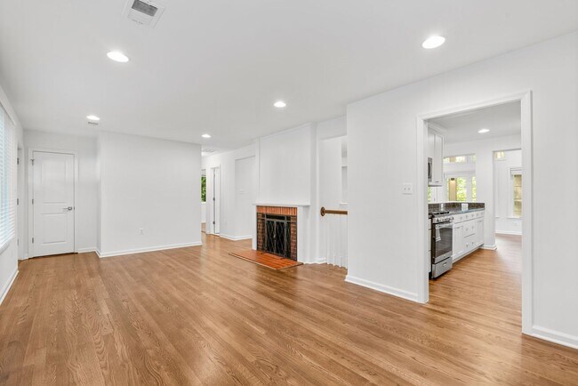 Foto del edificio - 3BR/4BA - Silver Spring Rambler on Quiet Cul-de-Sac Near Sligo Creek Park