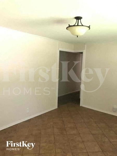 Foto del edificio - 1605 Seminole Ln