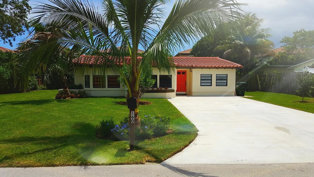 Primary Photo - 160 NW 7th St