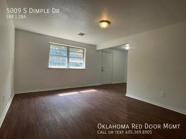 Building Photo - 5009 S Dimple Dr
