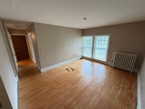 Building Photo - 116 Lexington Pkwy N
