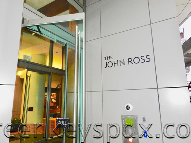Building Photo - 8th floor 1-bedroom open-concept condo wit...
