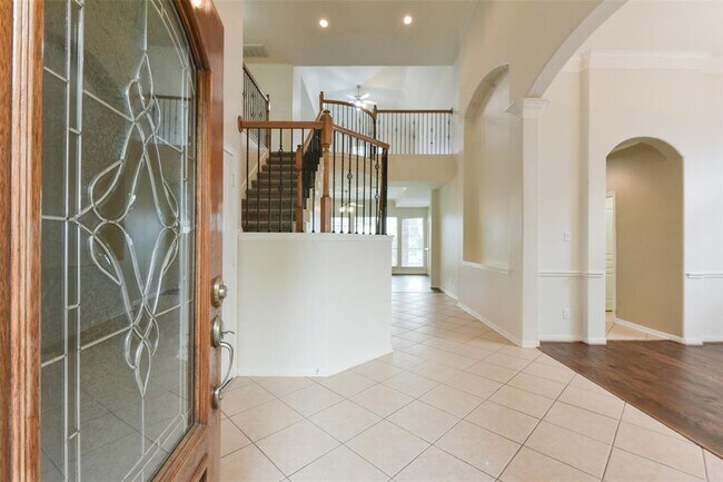 Building Photo - 18111 Blues Point Dr