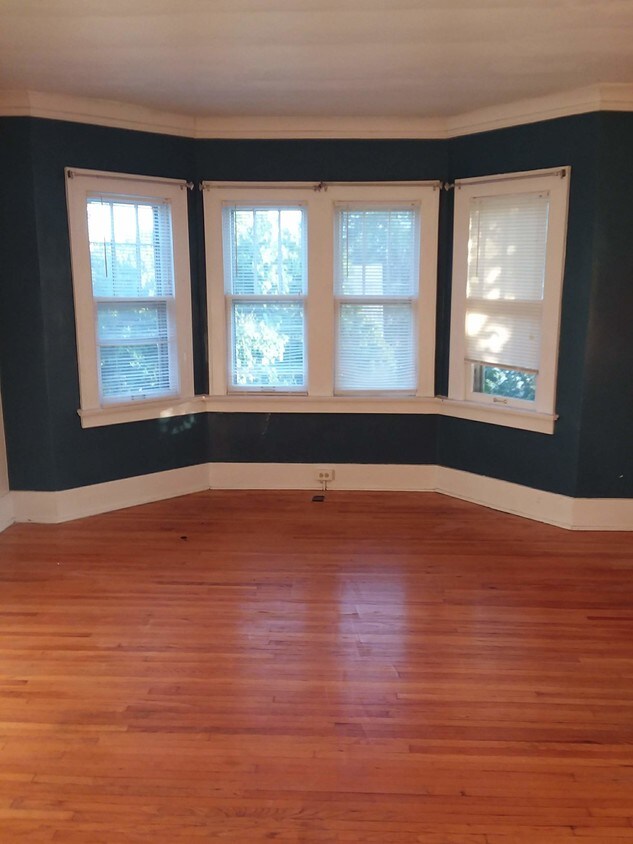 Foto principal - 540 W North St