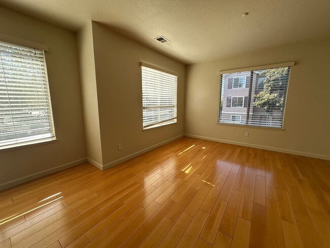 Foto del edificio - 3BR Townhouse for Rent – Fremont, CA